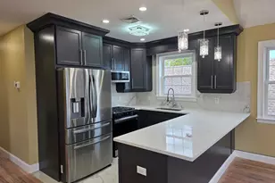 240-02 147th Rd, Rosedale, NY 11422 - Photo 2