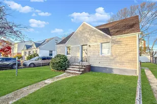 15 Circle Dr, Hempstead, NY 11550 - Photo 4