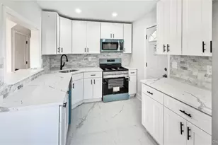 15 Circle Dr, Hempstead, NY 11550 - Photo 16