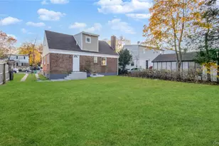 15 Circle Dr, Hempstead, NY 11550 - Photo 38