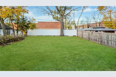 15 Circle Drive, Hempstead, NY 11550 - Photo 48