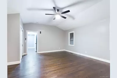 115 Clinton Avenue, Patchogue, NY 11772 - Photo 28