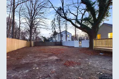 115 Clinton Avenue, Patchogue, NY 11772 - Photo 34