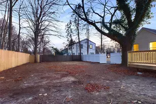 115 Clinton Ave, Patchogue, NY 11772 - Photo 34