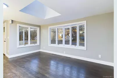 115 Clinton Avenue, Patchogue, NY 11772 - Photo 14