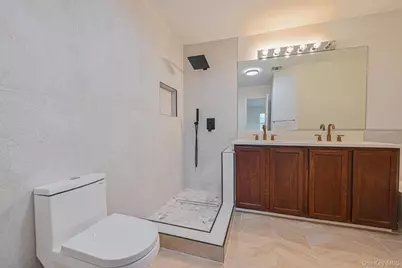 11 Northwood Blvd, Central Islip, NY 11722 - Photo 22
