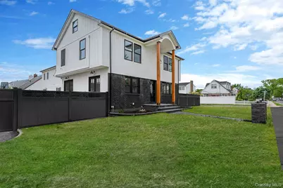 87 Sobro Avenue, Valley Stream, NY 11580 - Photo 18