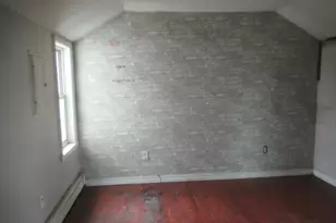 35 Carpenter Ave, Newburgh, NY 12550 - Photo 8