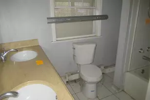 35 Carpenter Ave, Newburgh, NY 12550 - Photo 14