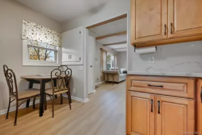 979 Merillon Avenue, Westbury, NY 11590 - Photo 10