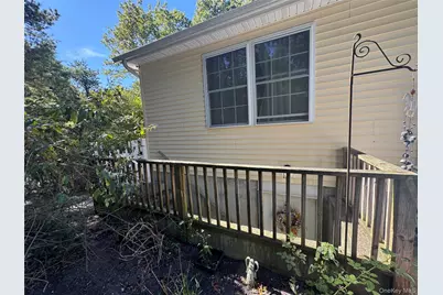 43 N Cozine Road, Manorville, NY 11949 - Photo 6