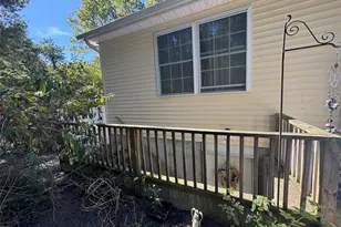 43 N Cozine Rd, Manorville, NY 11949 - Photo 6