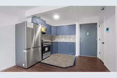 106-25 Guy R Brewer Boulevard, Jamaica, NY 11433 - Photo 10