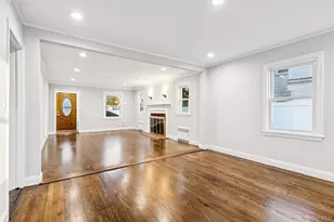 61 Harris Ave, Hewlett, NY 11557 - Photo 8