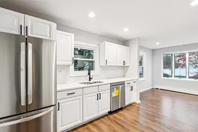 61 Harris Avenue, Hewlett, NY 11557 - Photo 12