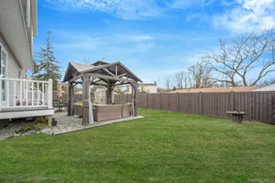 66 Locust Dr, Kings Park, NY 11754 - Photo 8