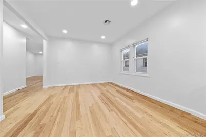 146 Lincoln Avenue, Roosevelt, NY 11575 - Photo 4