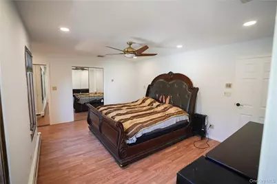 90 Rockland Drive, Jericho, NY 11753 - Photo 12