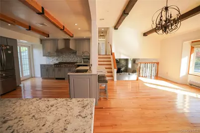 90 Rockland Drive, Jericho, NY 11753 - Photo 6