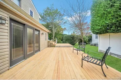 90 Rockland Drive, Jericho, NY 11753 - Photo 4