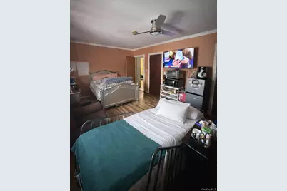 501 Lafayette Avenue, Rockville Centre, NY 11570 - Photo 2