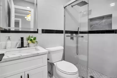 2 Walnut Drive, Syosset, NY 11791 - Photo 18