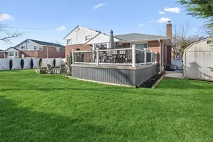 1201 Day St, Seaford, NY 11783 - Photo 32