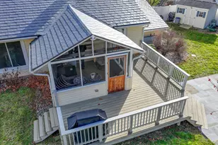 17 Homer Pl, Poughkeepsie, NY 12603 - Photo 10