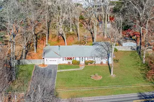 17 Coram Swezeytown Rd, Coram, NY 11727 - Photo 32