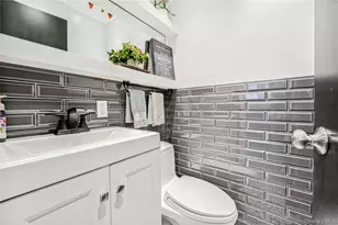 81 Houston St, New York, NY 10302 - Photo 12