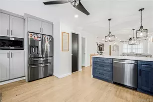 81 Houston St, New York, NY 10302 - Photo 10