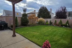 15724 86th St, Howard Beach, NY 11414 - Photo 24