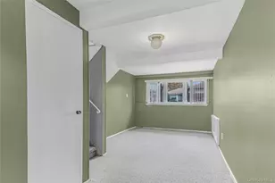 2 Deer Path Ln, Syosset, NY 11791 - Photo 18