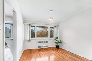 2 Deer Path Ln, Syosset, NY 11791 - Photo 10