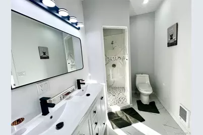 128 W Main Street, Middletown, NY 10940 - Photo 16