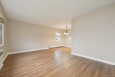 331 N Michigan Avenue, Massapequa, NY 11758 - Photo 4