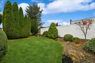 331 N Michigan Ave, Massapequa, NY 11758 - Photo 30