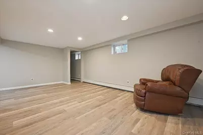 331 N Michigan Avenue, Massapequa, NY 11758 - Photo 24