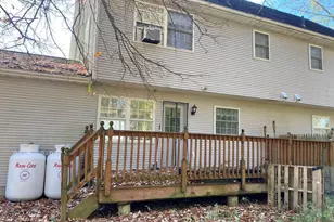 7 Penny Ln, Newburgh, NY 12550 - Photo 4