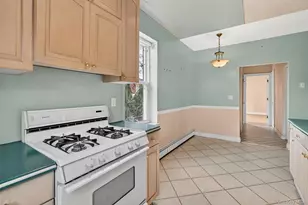 2300 Gunther Ave, Bronx, NY 10469 - Photo 14