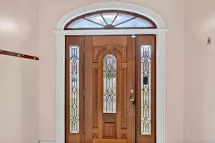 2300 Gunther Ave, Bronx, NY 10469 - Photo 4