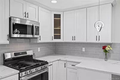 201 Hilltop Drive, Brentwood, NY 11717 - Photo 12