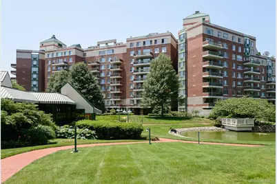 100 Hilton Avenue #M4, Garden City, NY 11530 - Photo 34