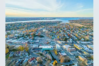 4515 Browvale Lane, Little Neck, NY 11362 - Photo 18