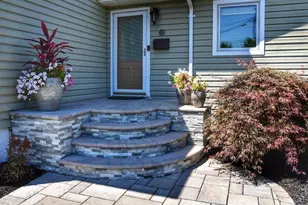 23 Biltmore Blvd, Massapequa, NY 11758 - Photo 4