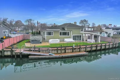 23 Biltmore Boulevard, Massapequa, NY 11758 - Photo 32