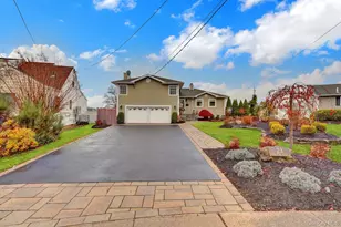 23 Biltmore Blvd, Massapequa, NY 11758 - Photo 2