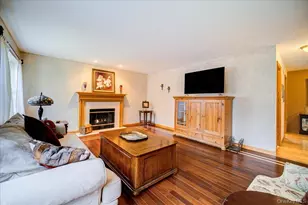 51 Mina Dr, Wappingers Falls, NY 12590 - Photo 8