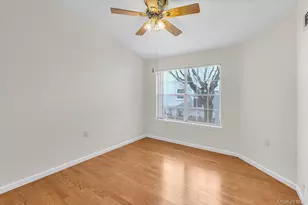 289 Glen Dr, Ridge, NY 11961 - Photo 10