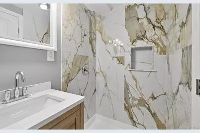 27 Claire Lane, Sayville, NY 11782 - Photo 14